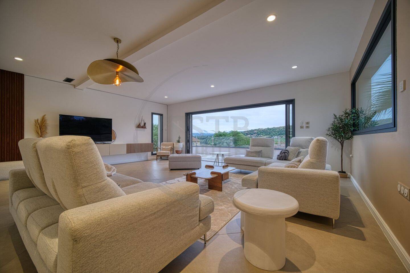 Maison à vendre, 284m², SAINT SYMPHORIEN SOUS CHOMERAC