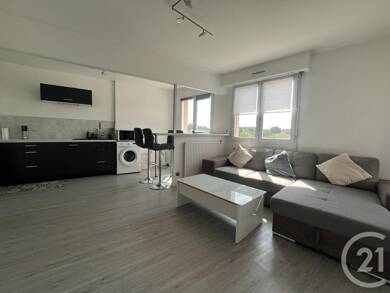 Appartement à louer 650 € 2 pièces 1 chambre 46,9 m² 3ème étage Chartres 28000