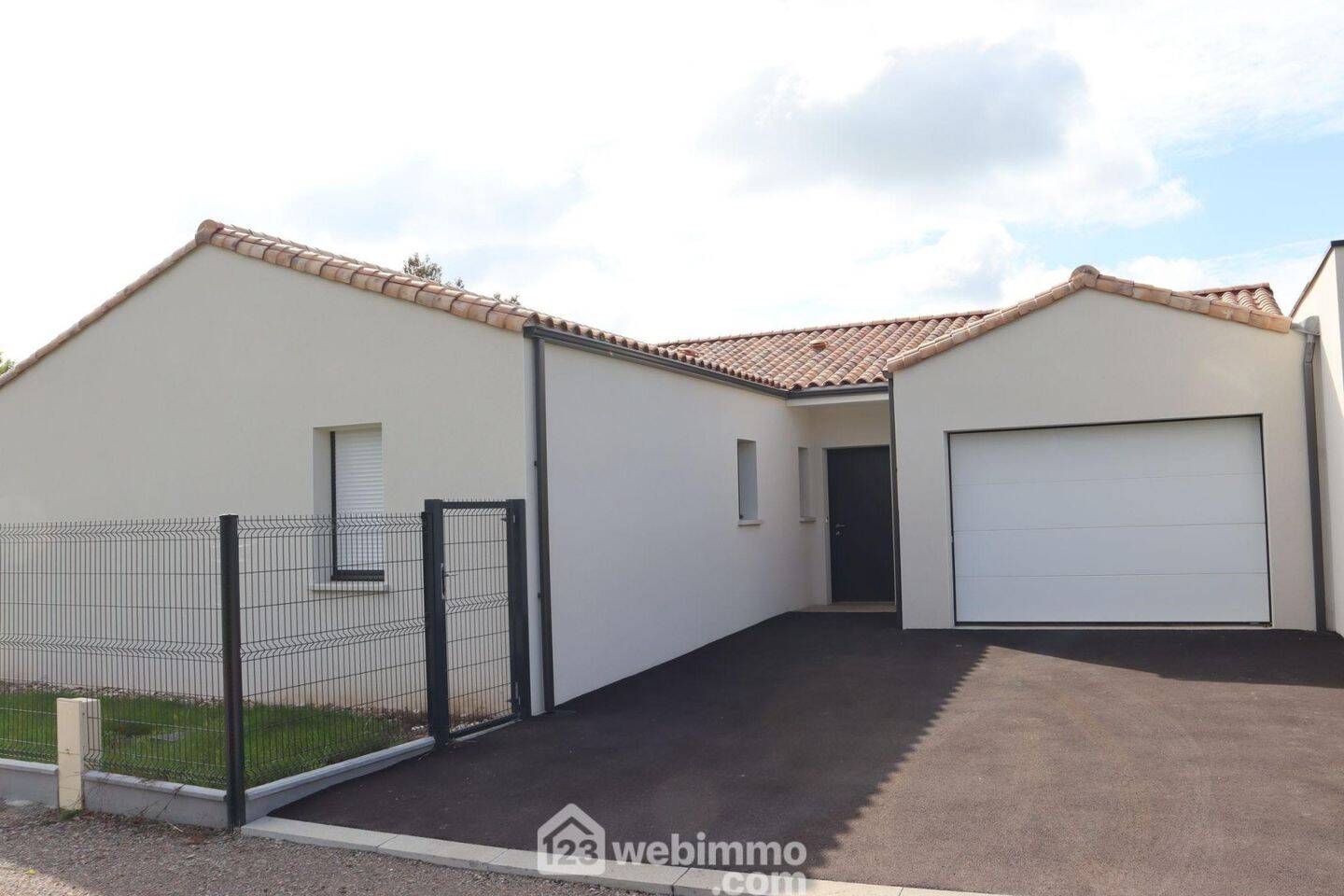 Maison à vendre, 111m², SAINT HILAIRE LA FORET