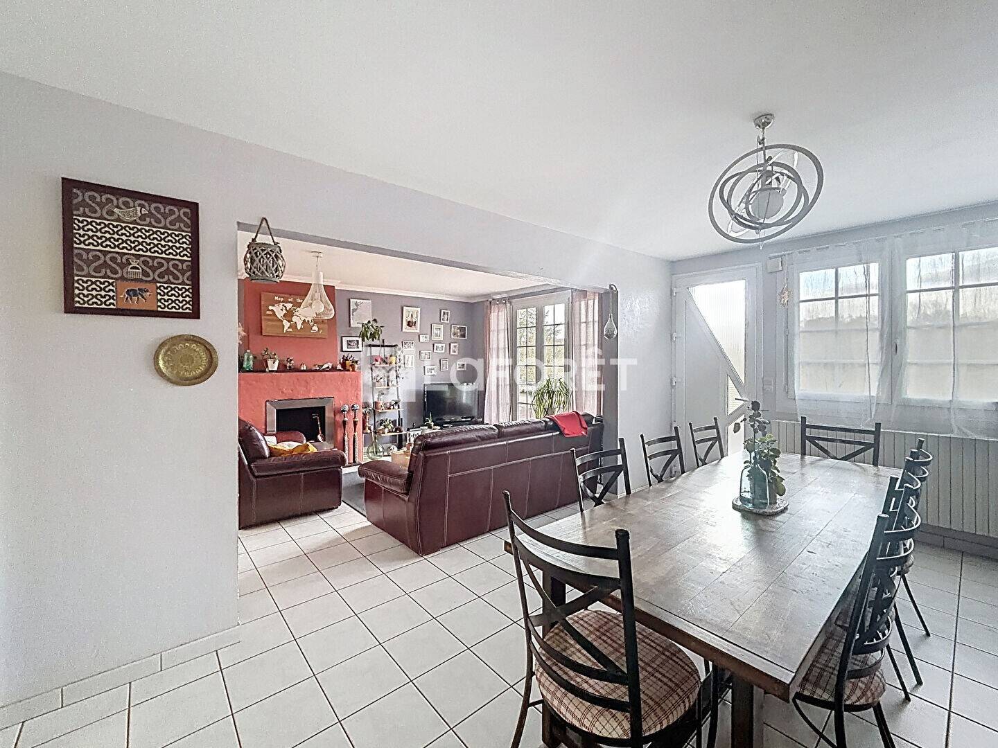 Maison à vendre, 149m², SAINT GEORGES DES GROSEILLERS