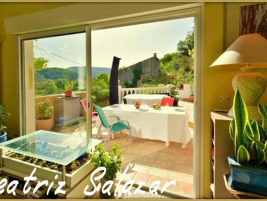 Maison de plain-pied à vendre 269 900 € 5 pièces 3 chambres 114 m² 546 m² de terrain Estoublon 04270