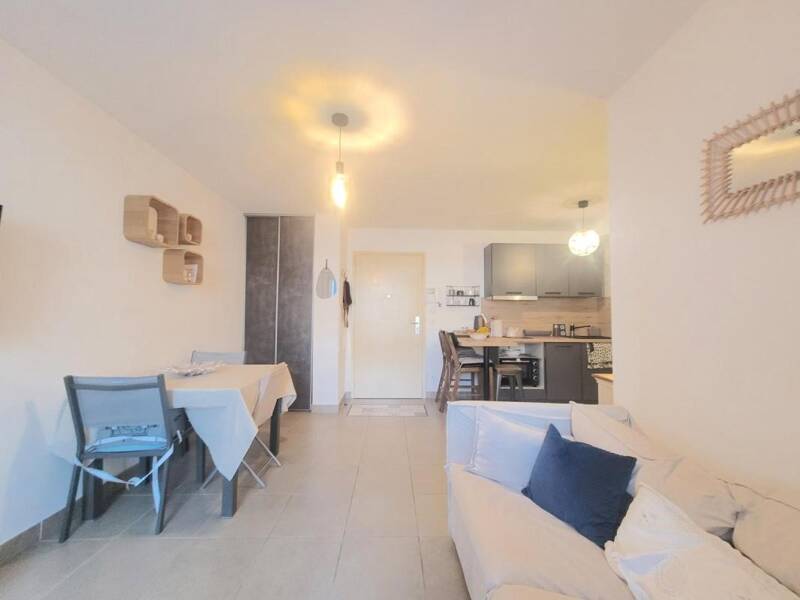 Maison à louer, 44m², MARSEILLE 8E