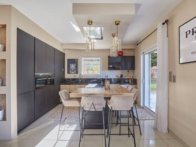 Maison à vendre, 220m², SIMIANE COLLONGUE