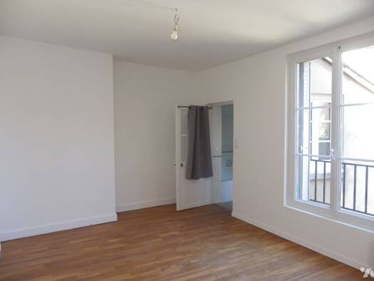 Immeuble à vendre 126 000 € 200 m² Châtillon-Coligny 45230