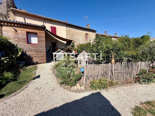 Maison à vendre 156 700 € 3 pièces 2 chambres 68 m² 369 m² de terrain Centre Bressuire 79300