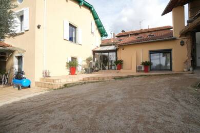 Maison à vendre 650 000 € 4 pièces 3 chambres 194 m² Genay 69730