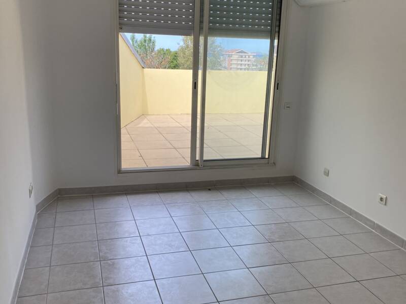 Maison à louer, 115m², MARSEILLE 8E