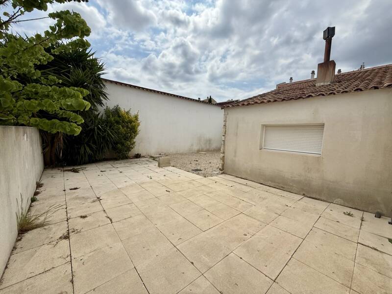 Maison à louer, 85m², CHATEAUNEUF LES MARTIGUES