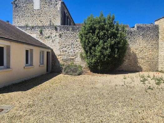 Maison à vendre 339 000 € 6 pièces 3 chambres 121 m² 4 313 m² de terrain Crépy-en-Valois 60800