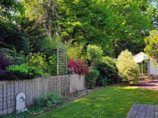 Maison de plain-pied à vendre 799 000 € 6 pièces 4 chambres 230 m² 2 781 m² de terrain Ouest Sautron 44880