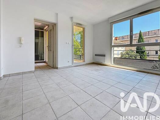 Appartement à vendre 105 000 € 2 pièces 1 chambre 43,5 m² Étage 2/3 Zone Périphérique Urbaine Carpentras 84200