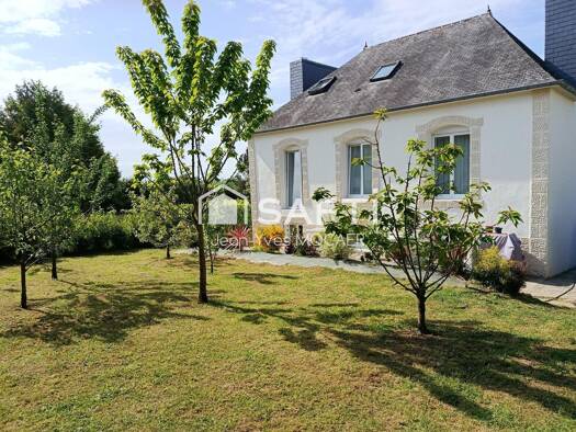 Maison à vendre 205 000 € 4 pièces 2 chambres 83 m² 986 m² de terrain Plonévez-du-Faou 29530