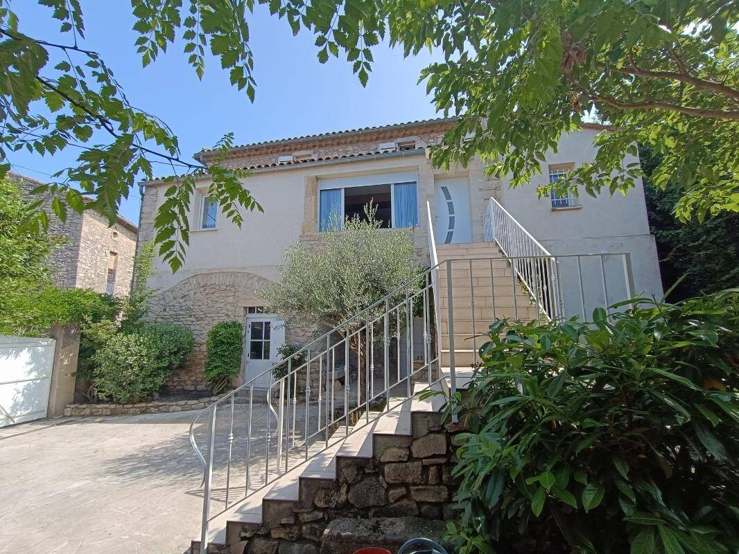 Maison à vendre, 143m², SAINT JEAN DE MARUEJOLS ET AVEJAN