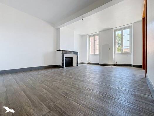 Immeuble à vendre 159 999 € 384 m² La Bastide-de-Sérou 09240