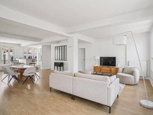 Appartement à louer 6 975 € 4 pièces 3 chambres 129 m² 5ème étage Paris 2ème 75002