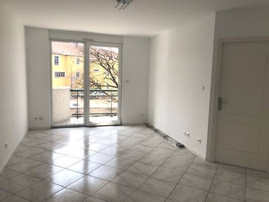 Appartement à louer 687 € 2 pièces 1 chambre 46 m² RDC/5 Rue de Doubs Pontarlier 25300