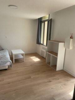 Maison à louer, 21m², COURCOURONNES