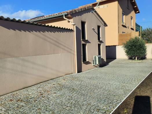 Maison à louer 900 € 3 pièces 1 chambre 80,7 m² Castres 81100