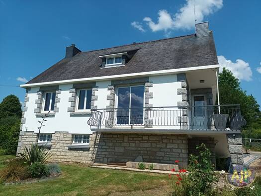Maison à vendre 191 700 € 4 pièces 3 chambres 80 m² 4 544 m² de terrain Saint-Laurent-sur-Oust 56140