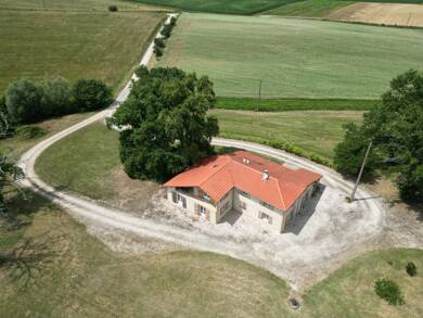 Maison à vendre 395 000 € 7 pièces 3 chambres 266 m² 10 000 m² de terrain Barcugnan 32170