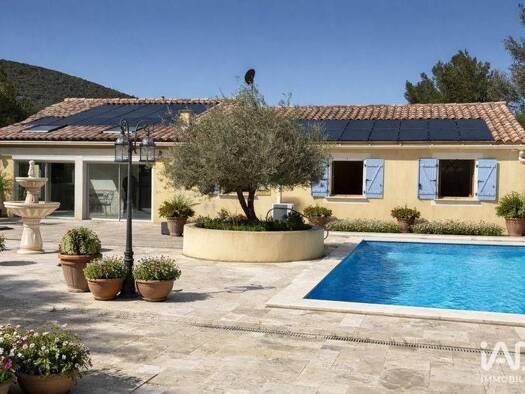 Maison de plain-pied à vendre 495 000 € 4 pièces 3 chambres 200 m² 4 000 m² de terrain Plan-d'Aups-Sainte-Baume 83640