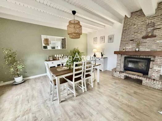 Maison à vendre 242 600 € 6 pièces 3 chambres 135 m² 1 279 m² de terrain Fiennes 62132