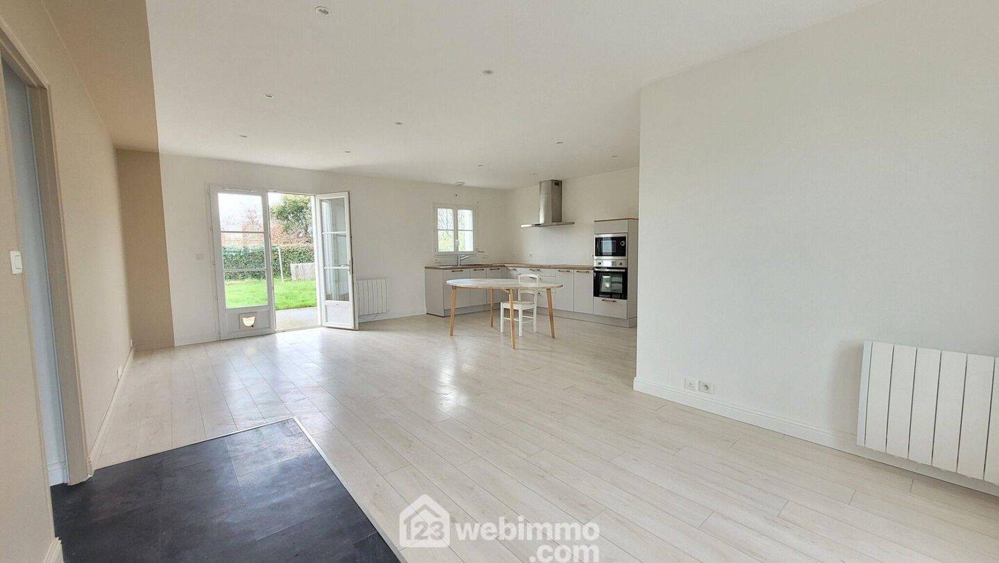 Maison à vendre, 107m², SAINT HILAIRE LA FORET