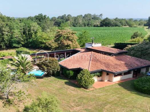 Maison à vendre 560 000 € 7 pièces 5 chambres 190 m² 26 592 m² de terrain Heugas 40180