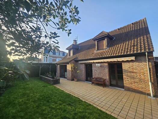 Maison à vendre 790 000 € 6 pièces 5 chambres 150 m² 563 m² de terrain Marcq-en-Barœul 59700