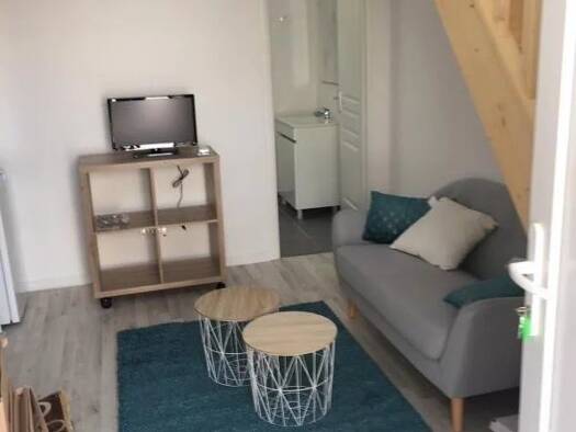 Appartement à louer 460 € 2 pièces 1 chambre 27,8 m² RDC Centre Ville Saint-Quentin 02100