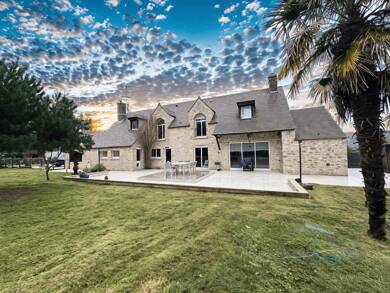 Villa à vendre 760 000 € 8 pièces 5 chambres 263,5 m² 4 807 m² de terrain Janville-sur-Juine 91510