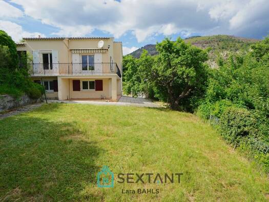 Maison à vendre 250 000 € 4 pièces 3 chambres 95 m² 1 804 m² de terrain Castellane 04120