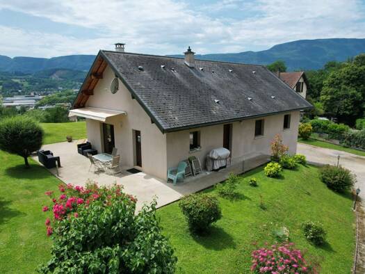 Maison à vendre 650 000 € 4 pièces 3 chambres 136 m² 2 000 m² de terrain Chambery 73000