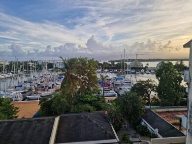 Duplex à vendre 460 000 € 4 pièces 3 chambres 102 m² 5 étages Le Gosier 97190