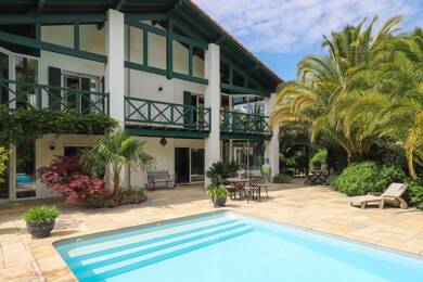 Villa à vendre 1 095 000 € 6 pièces 4 chambres 240 m² 1 553 m² de terrain Villefranque 64990