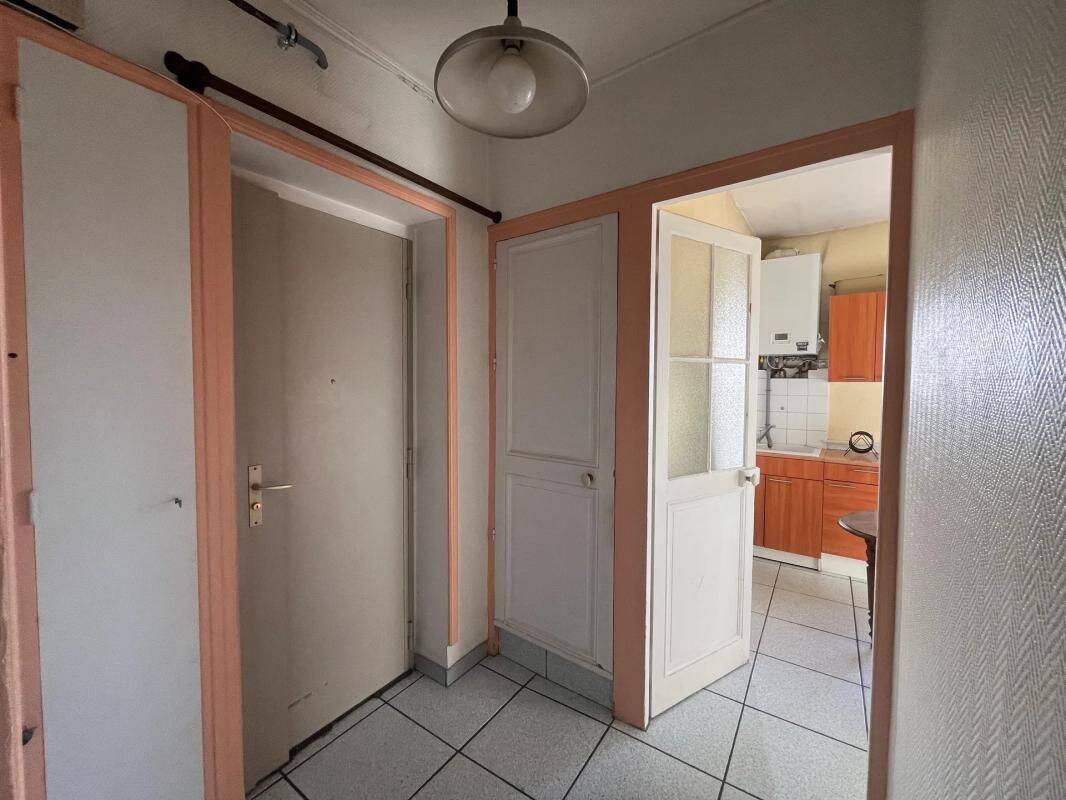 Appartement 2 pièces de 42 m² à Villeurbanne — 2