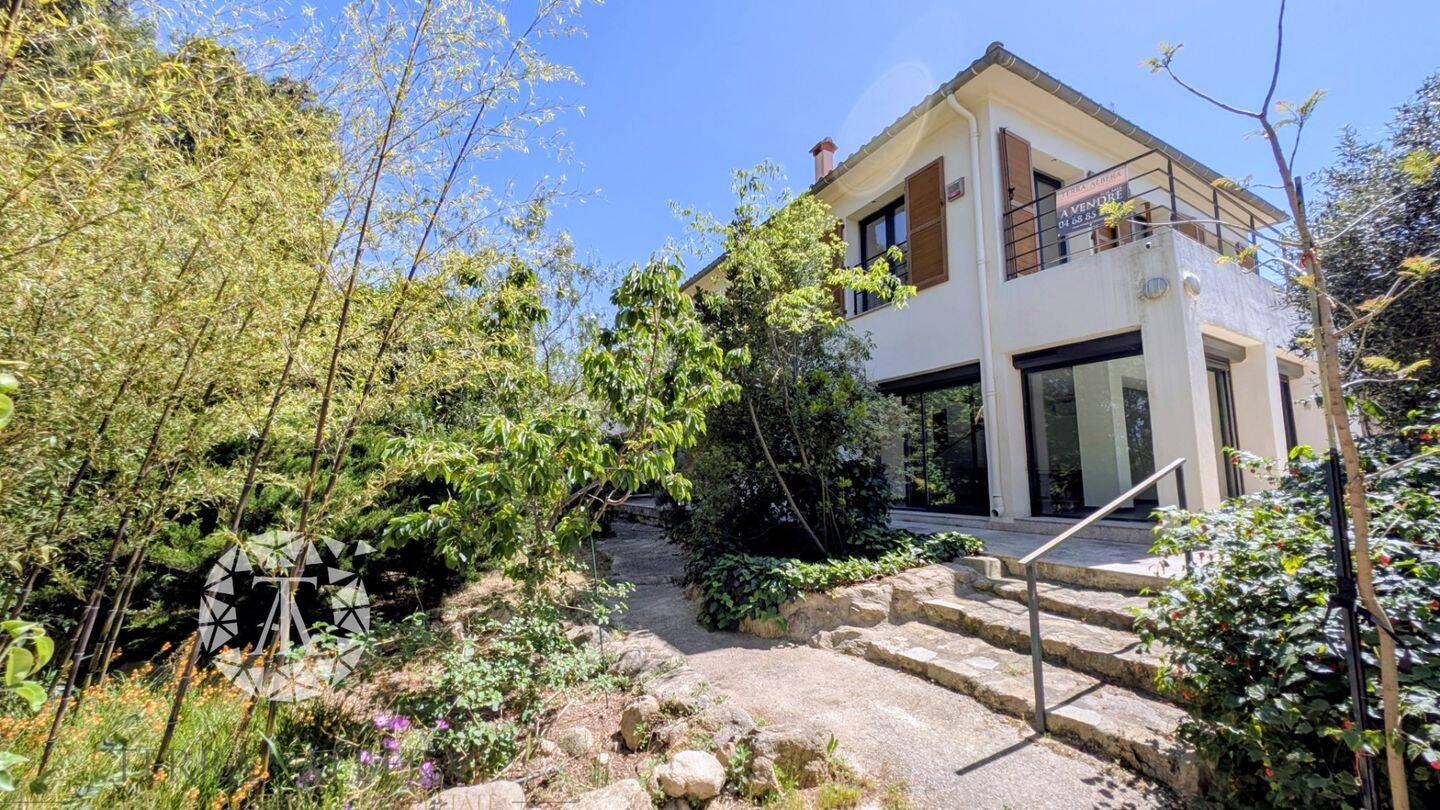 Maison à vendre, 170m², LAROQUE DES ALBERES