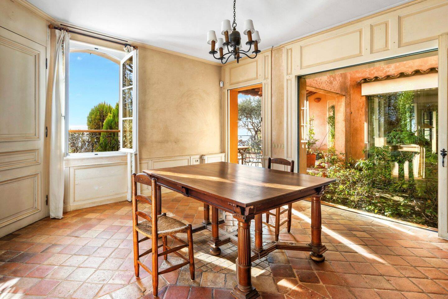 Maison à vendre, 235m², TOURRETTES SUR LOUP