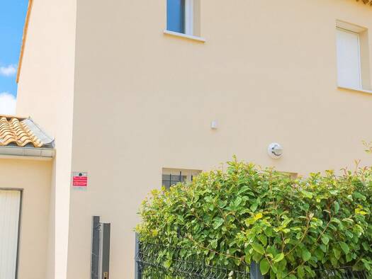 Maison à vendre 259 900 € 4 pièces 3 chambres 91 m² 230 m² de terrain Caumont-sur-Durance 84510