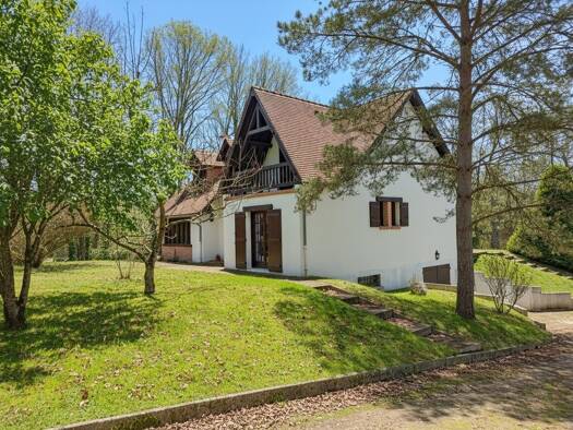 Maison à vendre 229 000 € 7 pièces 4 chambres 153 m² 1 899 m² de terrain Ouzouer-sur-Loire 45570