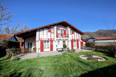 Maison à vendre 399 000 € 6 pièces 3 chambres 137 m² 846 m² de terrain Saint-Jean-Pied-de-Port 64220
