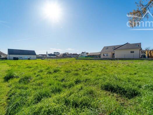 Terrain constructible à vendre 33 000 € 1 062 m² de terrain Est Fourchambault 58600