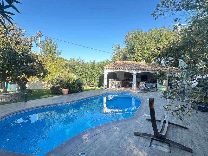 Maison à vendre, 200m², SAINT VICTORET