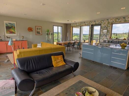 Maison à vendre 361 500 € 4 pièces 3 chambres 135 m² 4 387 m² de terrain Villefranche-du-Périgord 24550