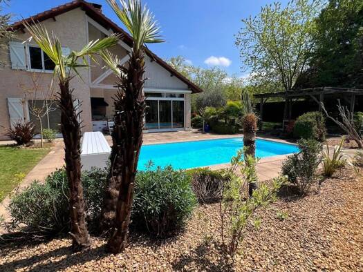 Villa à vendre 890 000 € 9 pièces 5 chambres 178 m² 1 100 m² de terrain Charbonnières-les-Bains 69260
