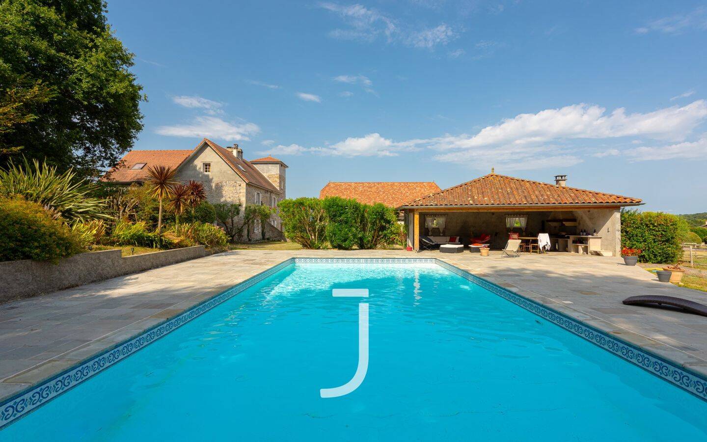 Maison à vendre, 561m², SAUVETERRE DE BEARN