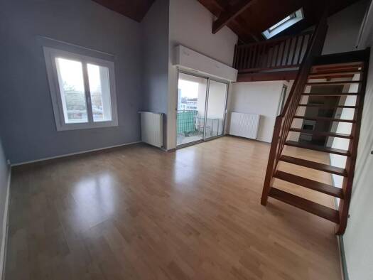 Duplex à louer 633 € 3 pièces 2 chambres 61 m² Étage 3/3 Bourg Neuf Mont-de-Marsan 40000