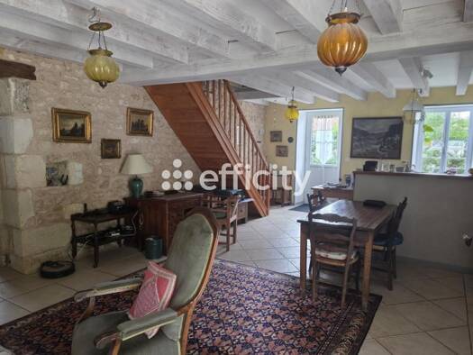 Maison en viager 183 540 € 5 pièces 4 chambres 127 m² 1 016 m² de terrain Saint-Porchaire 17250