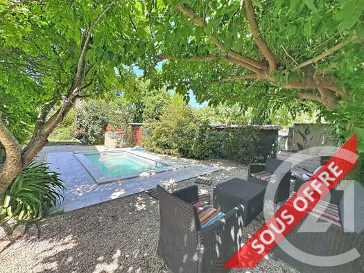 Maison à vendre 359 000 € 4 pièces 3 chambres 112 m² 462 m² de terrain Châteaurenard 13160