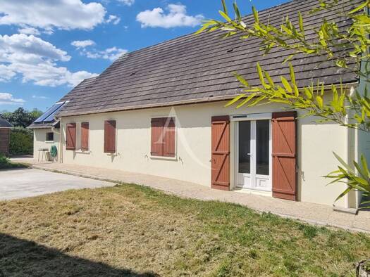 Maison de plain-pied à vendre 197 000 € 5 pièces 3 chambres 123,48 m² 663 m² de terrain Pinconniere Blois 41000